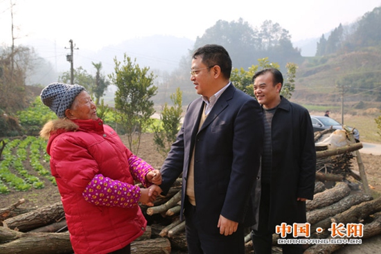 �Լ��۵��������