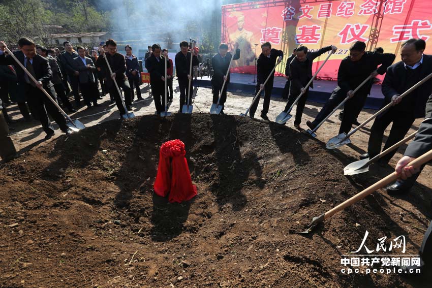 ���Ĳ�����ݵ����ʽ������������ ����ƽ �㣩