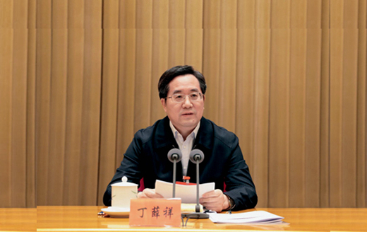 ��Ѧ��������ֱ�����ص��Ĺ��������߼ͼ칤�������ϵĽ���