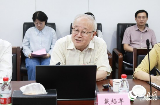 中共中央党校(国家行政学院)党建教研部原副主任、教授戴焰军。